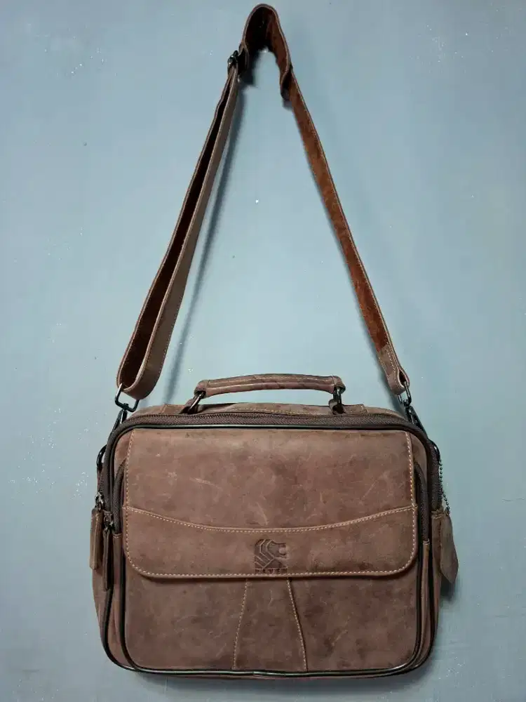 Tas slempang Raven kulit sapi