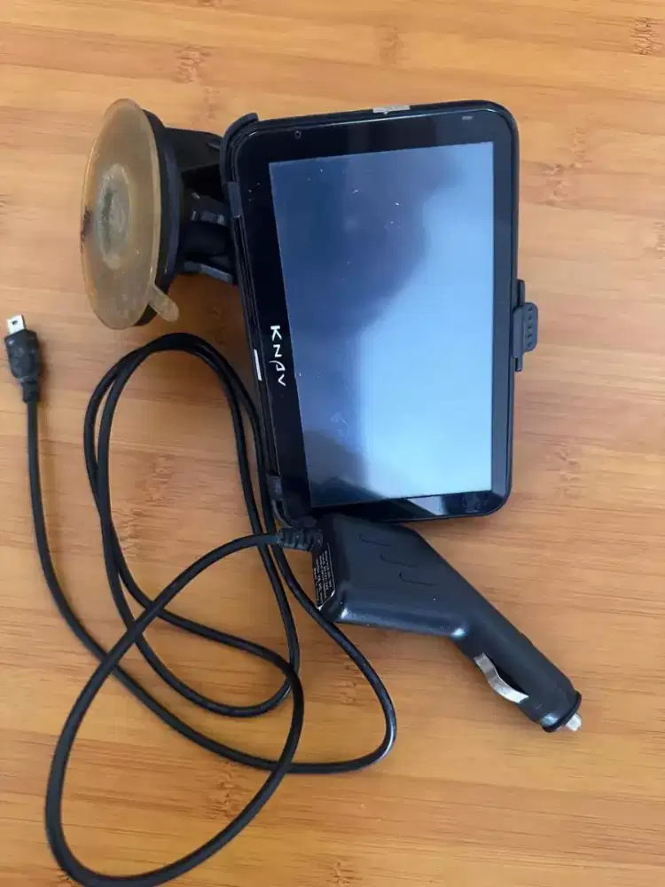 GPS Navigasi Mobil KNAV KN-502BC LCD Warna – Normal & Siap Pakai
