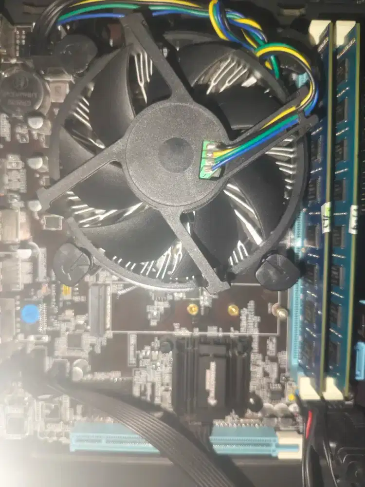 MOTHERBOARD FULLSET I5 2400 + RAM 2x4 8GB + FAN COOLER + NORMAL LANCAR