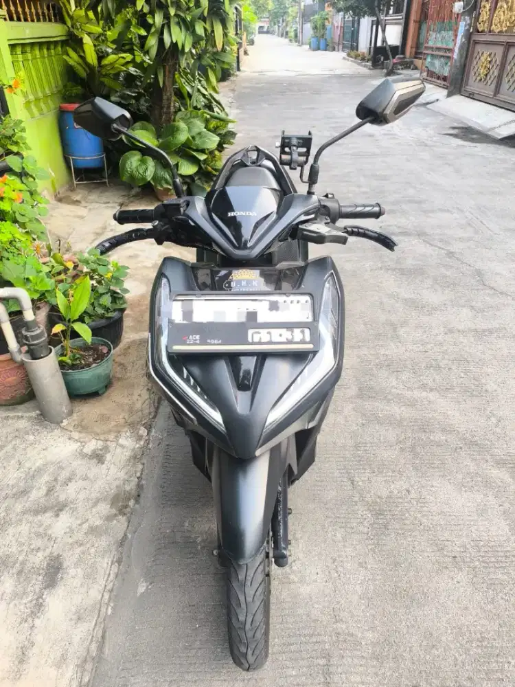 Vario 150 ABS-Hitam