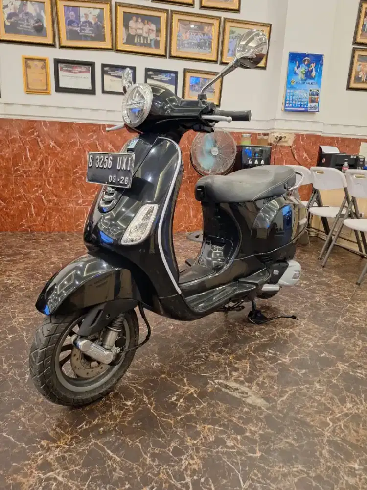 DP 1JT KREDIT PIAGIO VESPA LX125 FACELIT 2021 MESIN HALUS PAJAK HIDUP