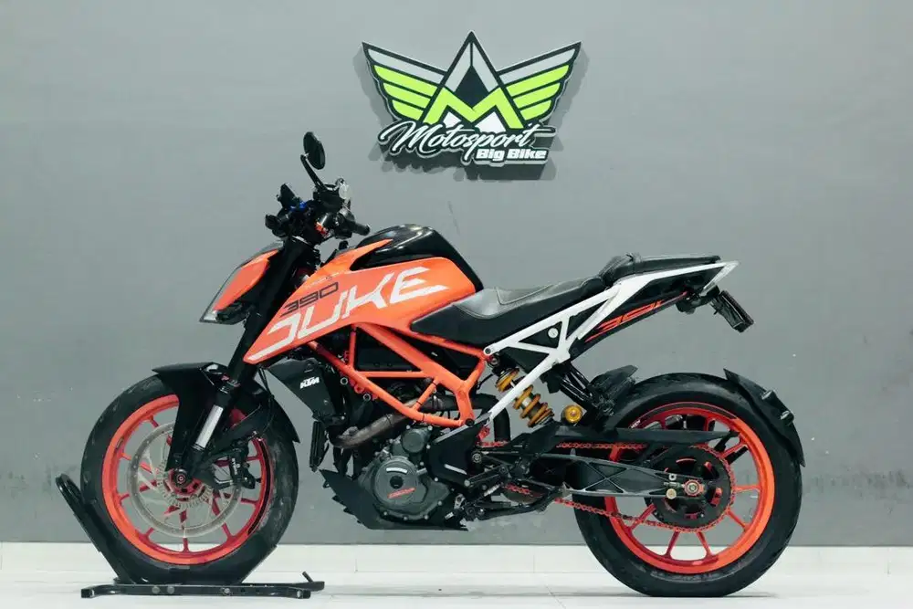 KTM Duke 390 ABS 2018 mulus mesin sehat unit siap pakai