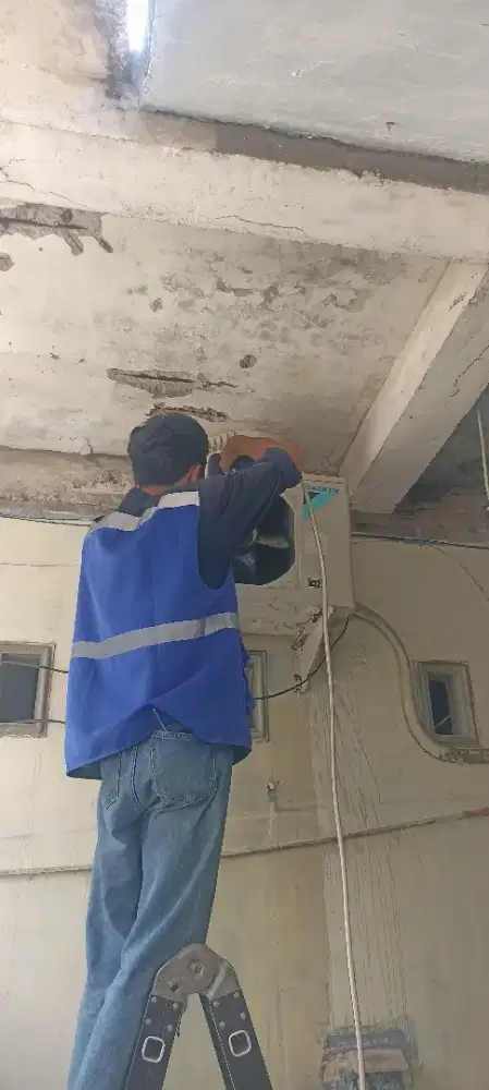 CUCI AC DAN BONGKAR PASANG
