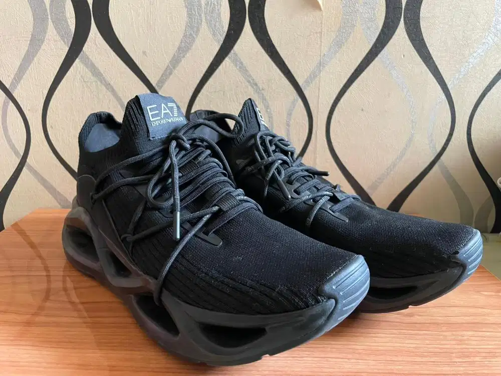 EMPORIO ARMANI EA7 INFINITY SHOES