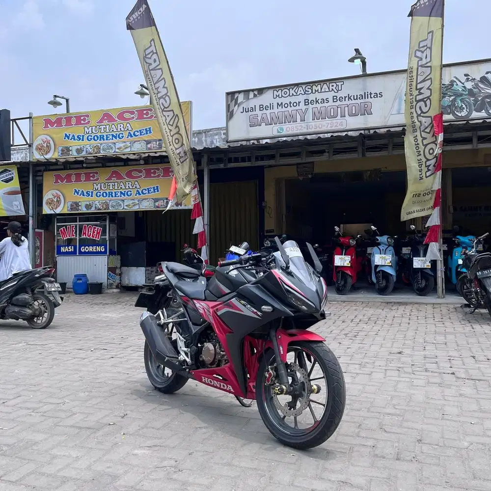 KM LOW HONDA CBR 150 R 2020 ( SECOND LIKE NEW )