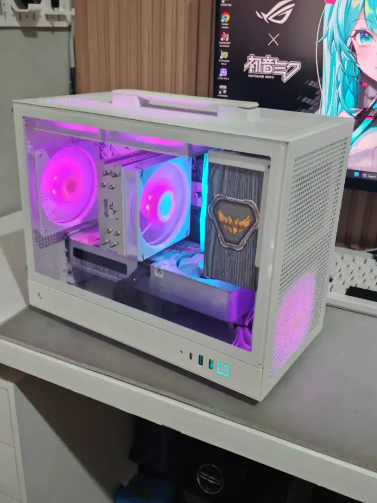 Mini PC Gaming white estetik ( RTX3070 Ram 32Gb )