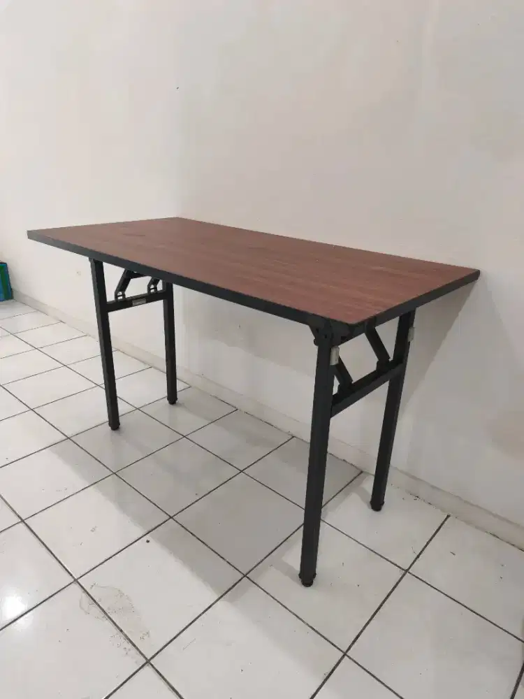 BORONGAN Meja Lipat Kantor / Meja IBM 140x70 Mulus Gress isi 4 Unit