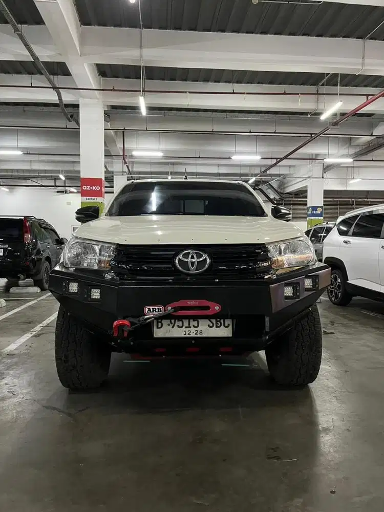 Toyota hilux double cabin 2018 4x4 mt