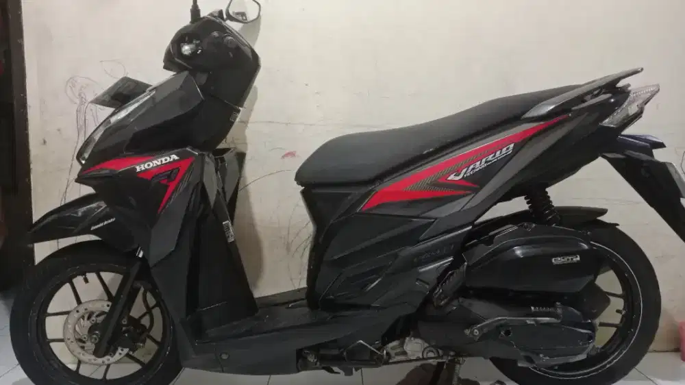 FORE SALE VARIO 125 LED OLD