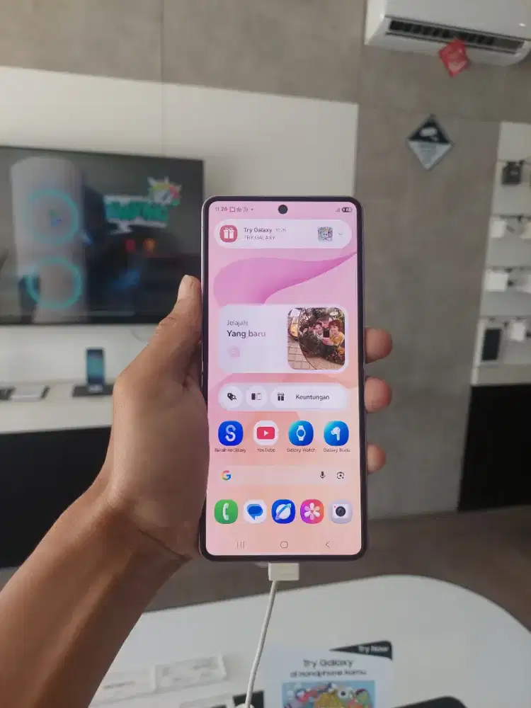 Samsung Galaxy Z Flip8