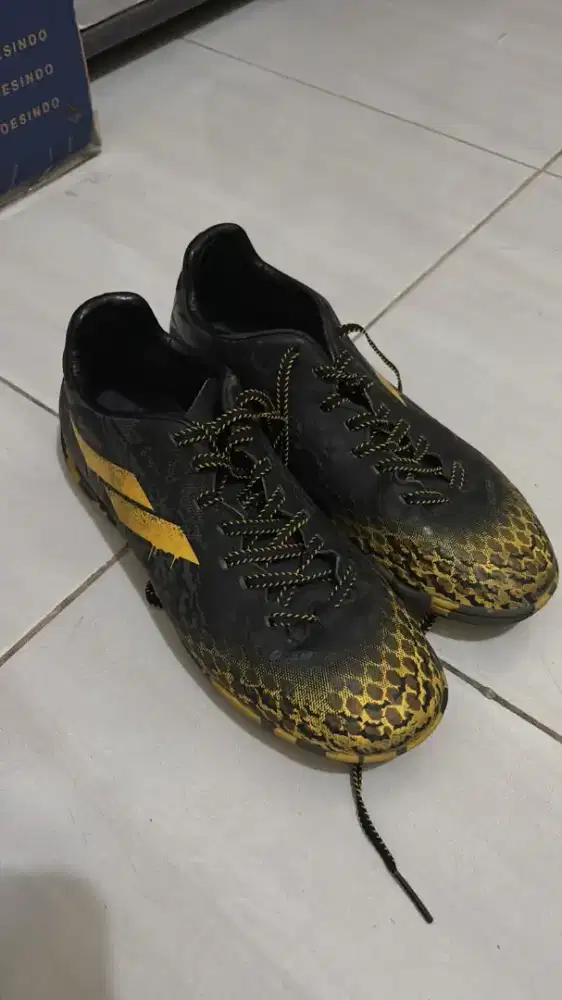 Sepatu mils futsal