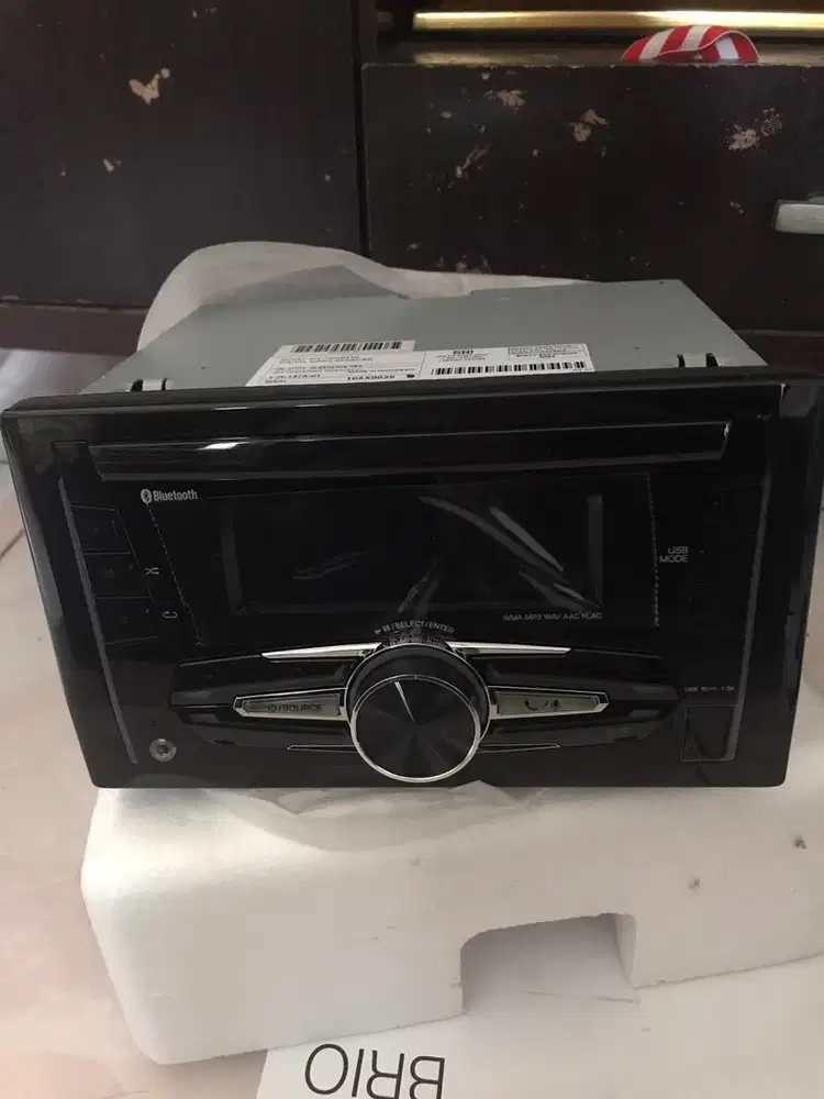 Head unit mobil brio