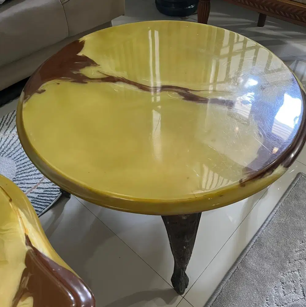 Meja Marmer Onyx Bulat Antik