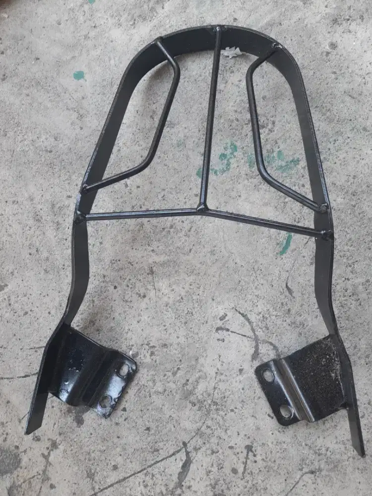 Dudukan Box Supra X Helm in