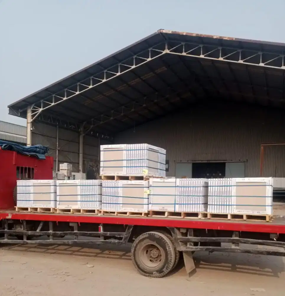 Lowongan supir keramik wajib Sim B