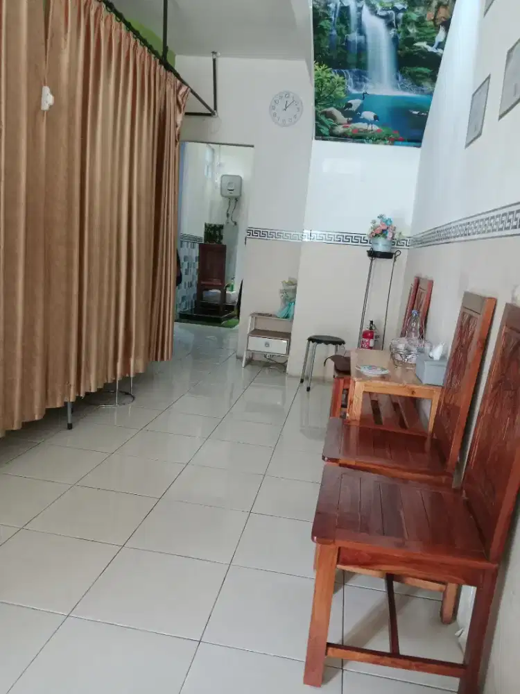 Dicari terapis perempuan