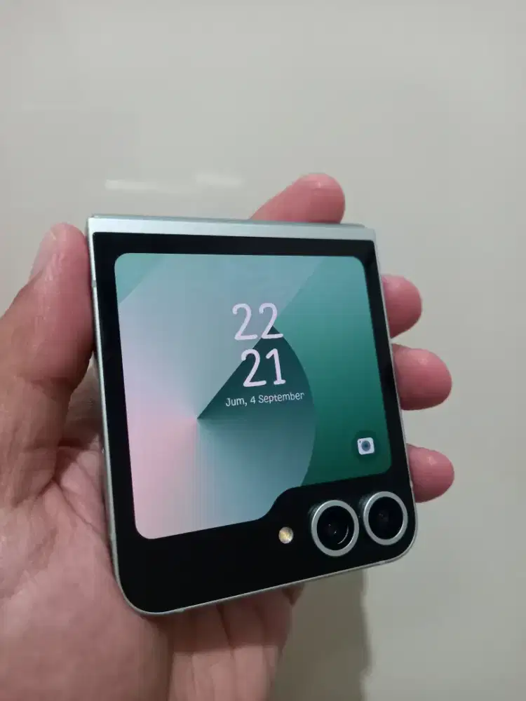 Samsung Z Flip 6 5G Ram 12/256Gb Ex sein batangan ada minus dibaca
