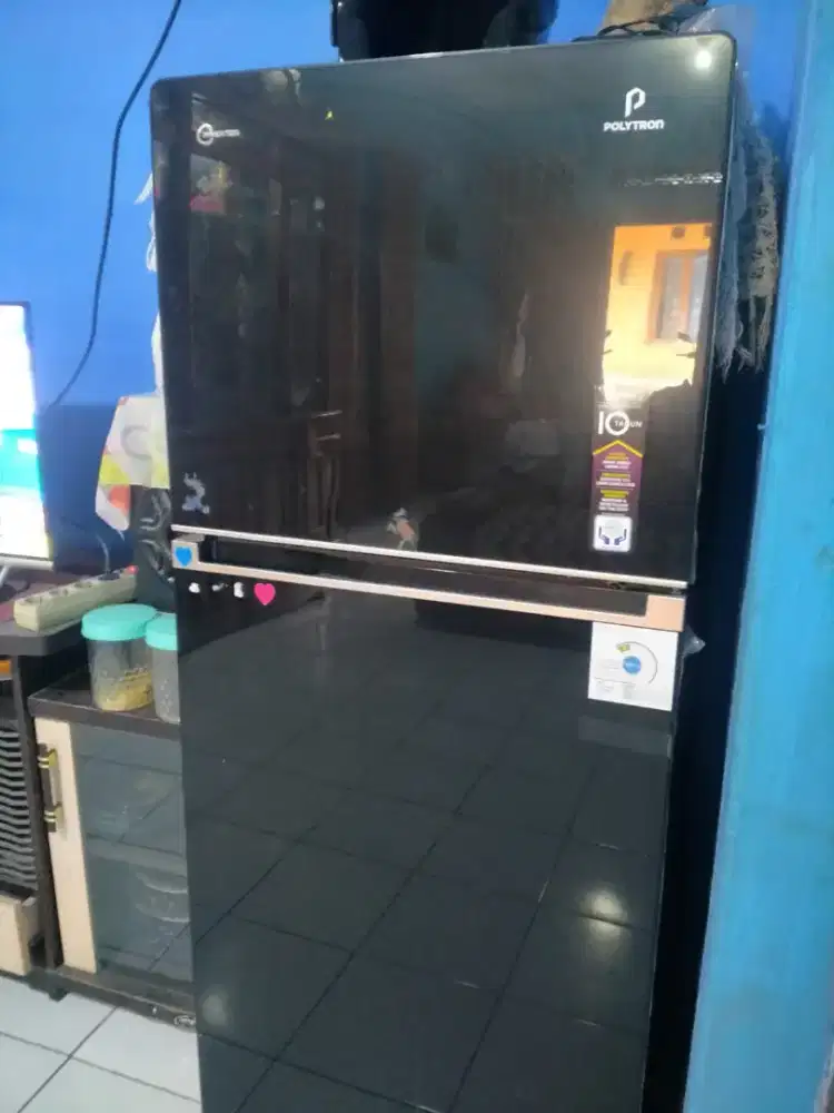 Kulkas polytron inverter 2 pintu