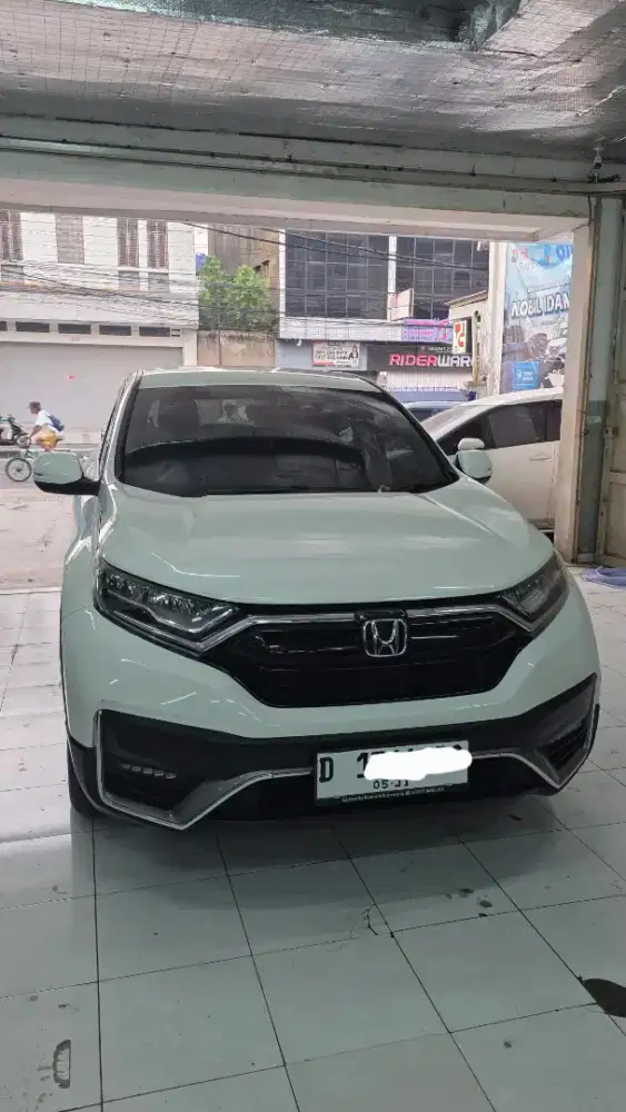 CRV Turbo 1.5 Non Prestige Tahun 2021 Putih