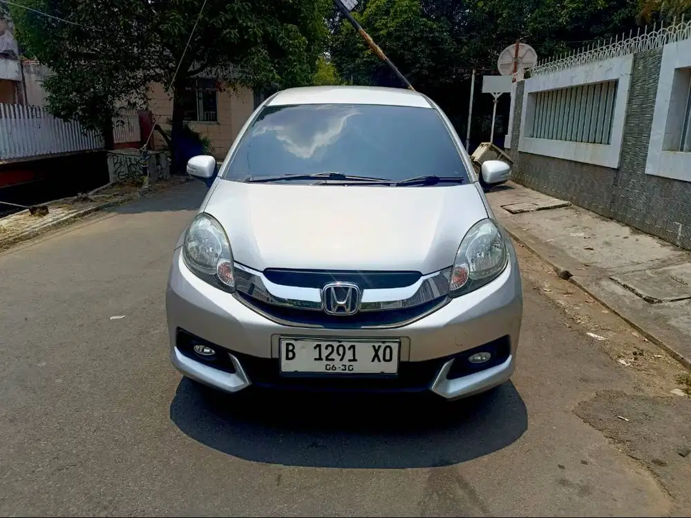 Honda Mobilio E Tahun 2015 Silver AT
