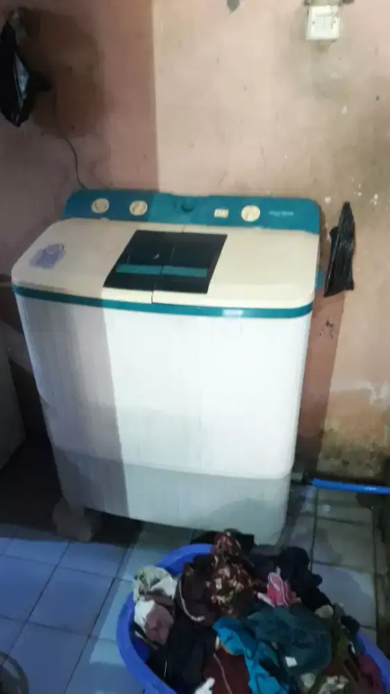Jual mesin cuci polytron 2 tabung 9kg