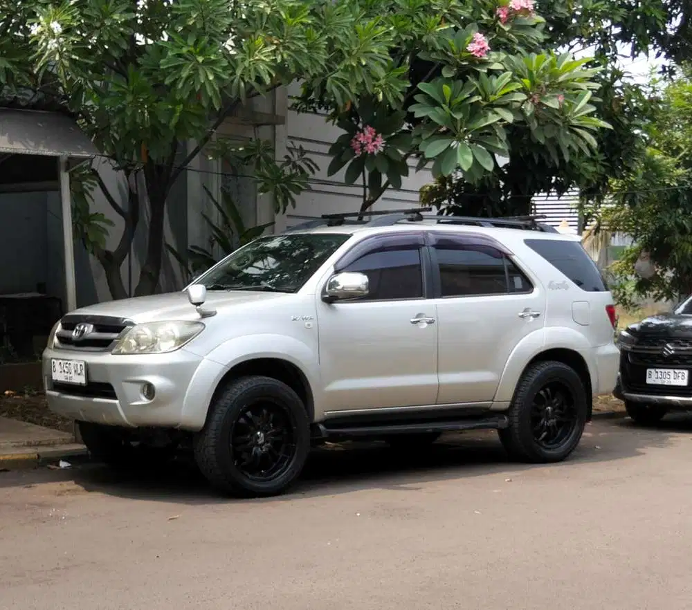 Toyota Fortuner 2007 Bensin