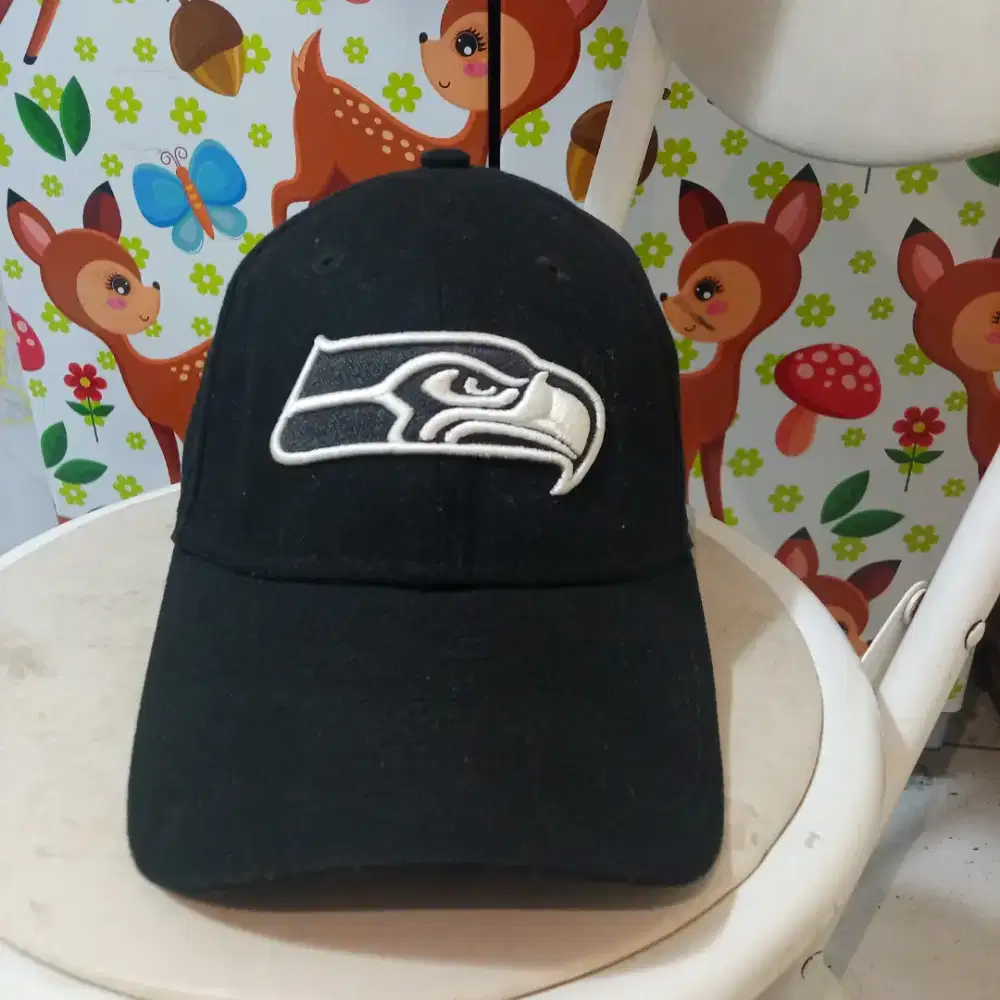 Topi new era black