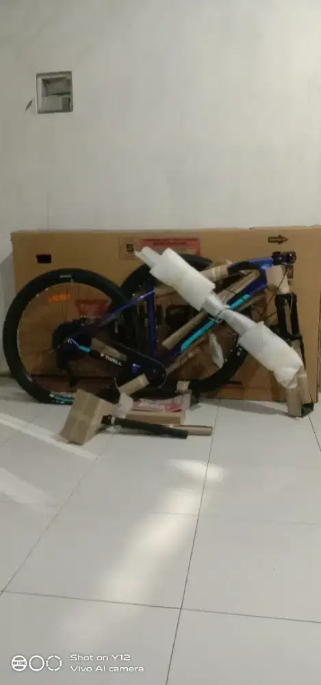 Thrill ravage 4.0 size L 17 (baru di dos)