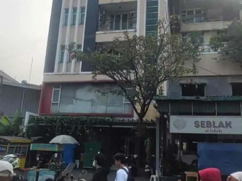 Gedung 4 Lantai Strategis – Cocok untuk Kantor, Usaha & Investasi