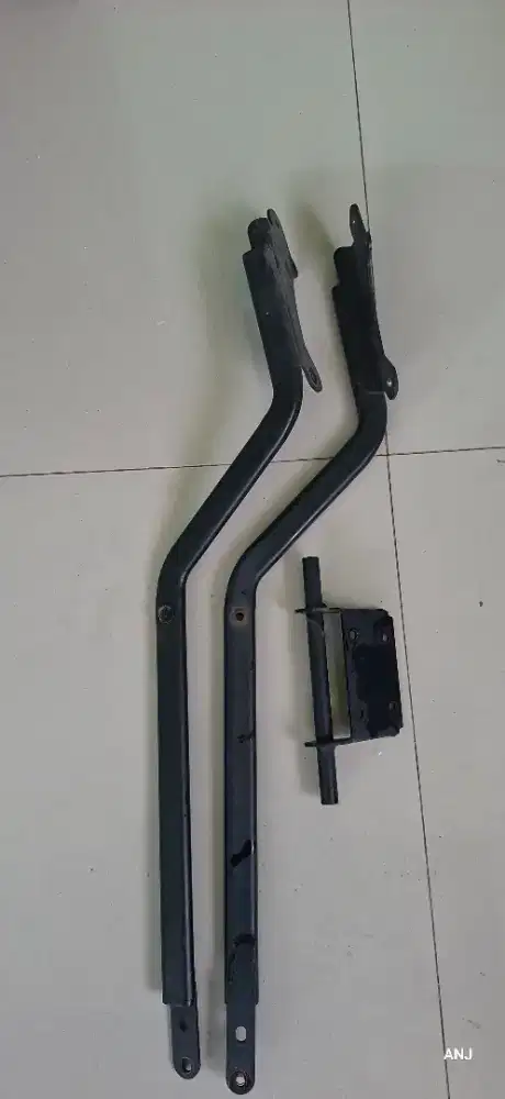 Breket Box Yamaha XSR 155