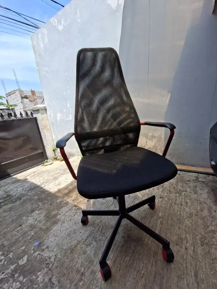 Kursi Gaming Kantor IKEA HUVUDSPELARE