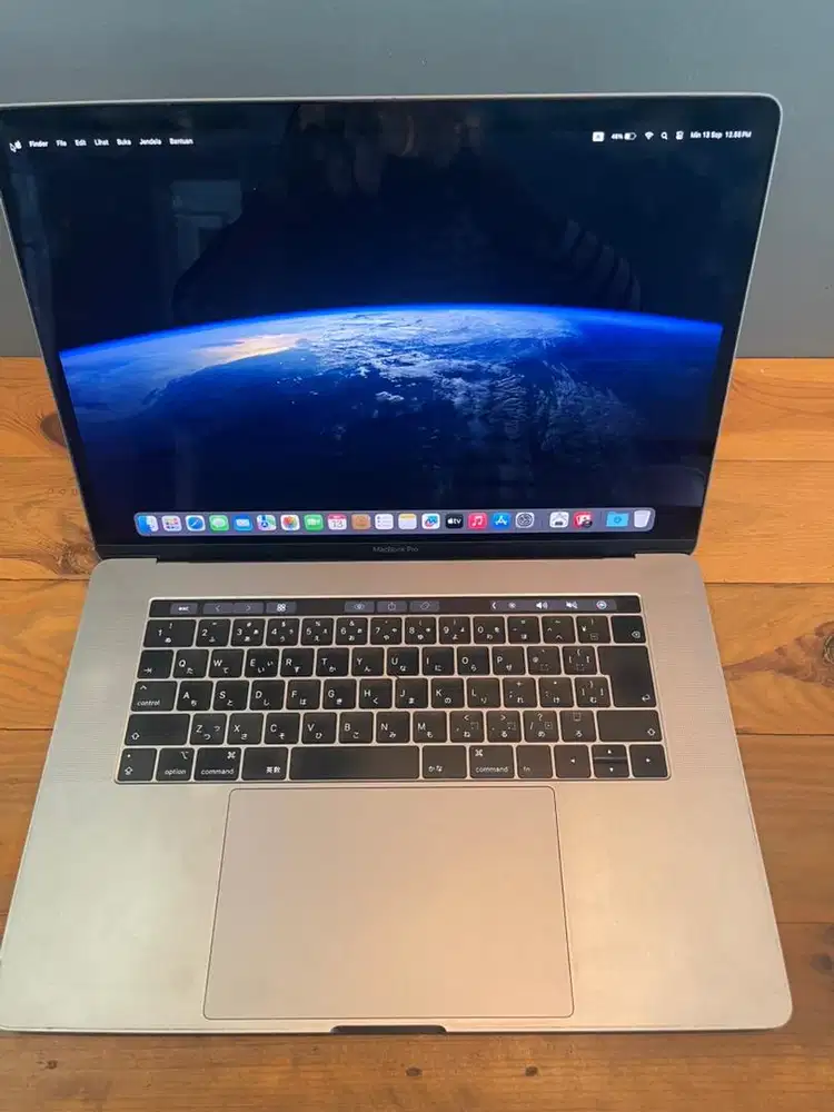 MACBOOK PRO 2018 15 GREY