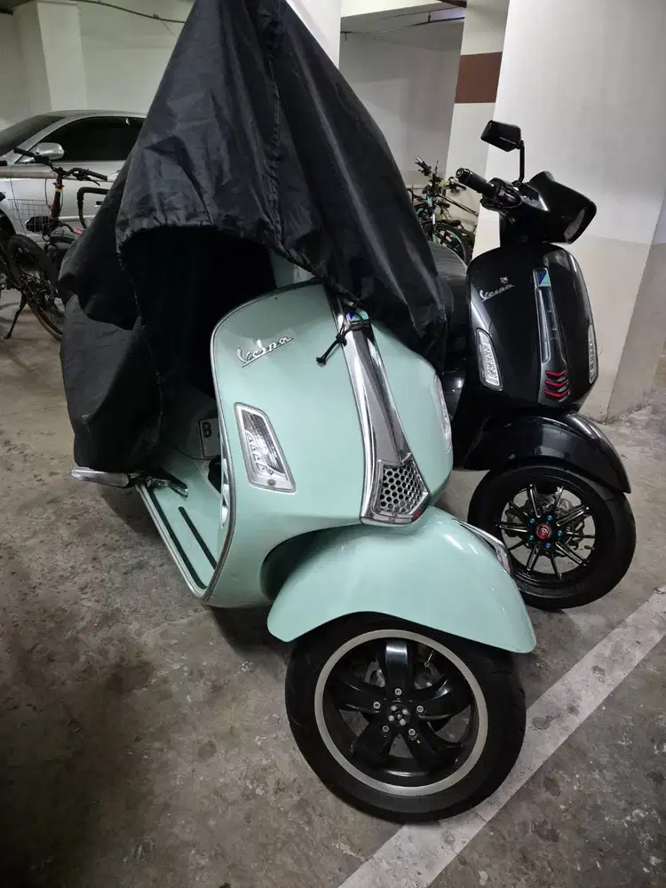 [BU / JUAL CEPAT] Vespa GTS Super 150 i-Get ABS Tahun 2022