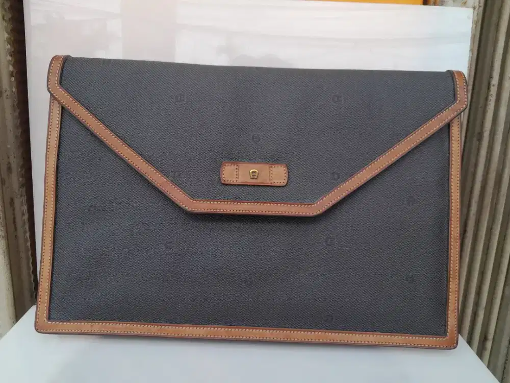 Clutch Aigner Document Vintage Original