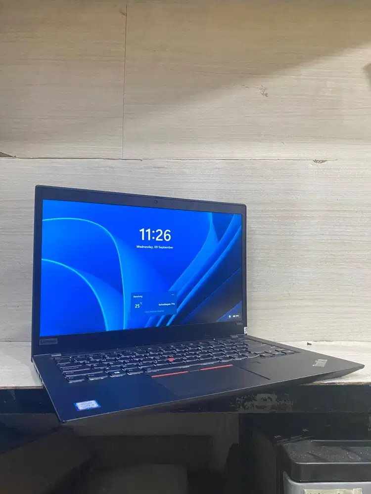 Lenovo Thinkpad T490S intel core I5 gen 8 Ram 16GB SSD 256GB