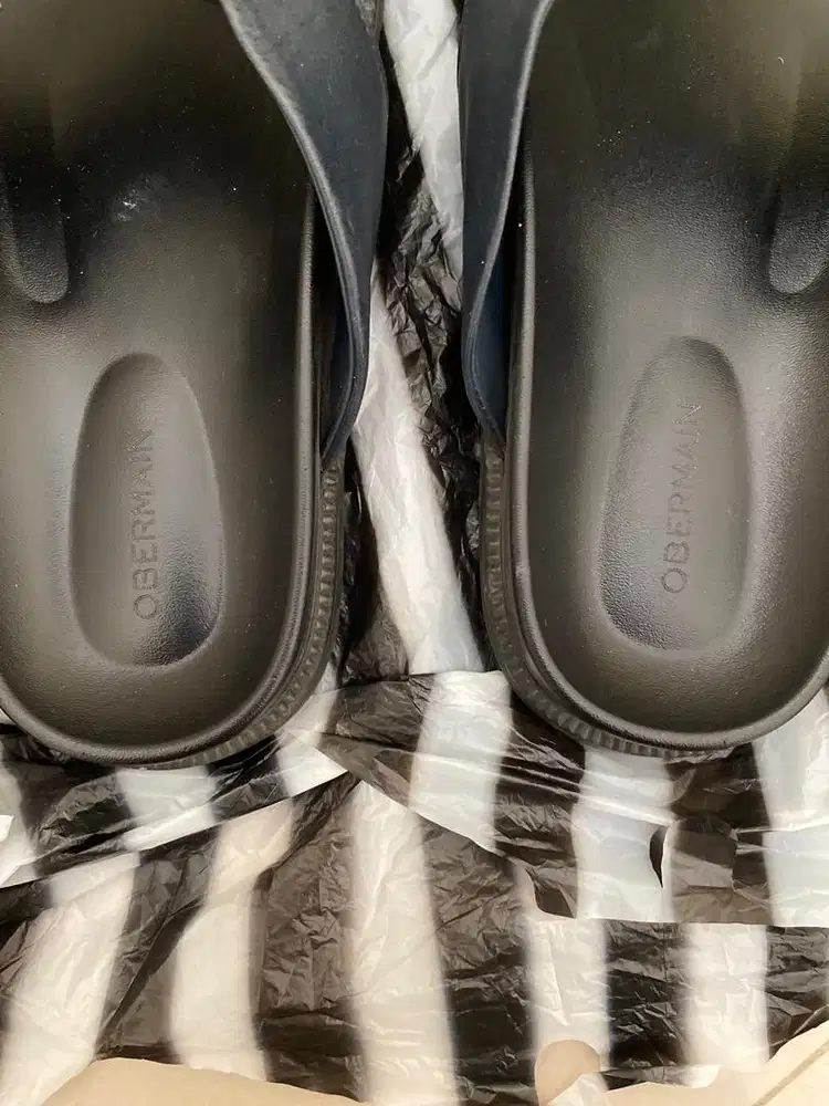 Dijual sandal merk obermain ukuran 40 masih seperti baru