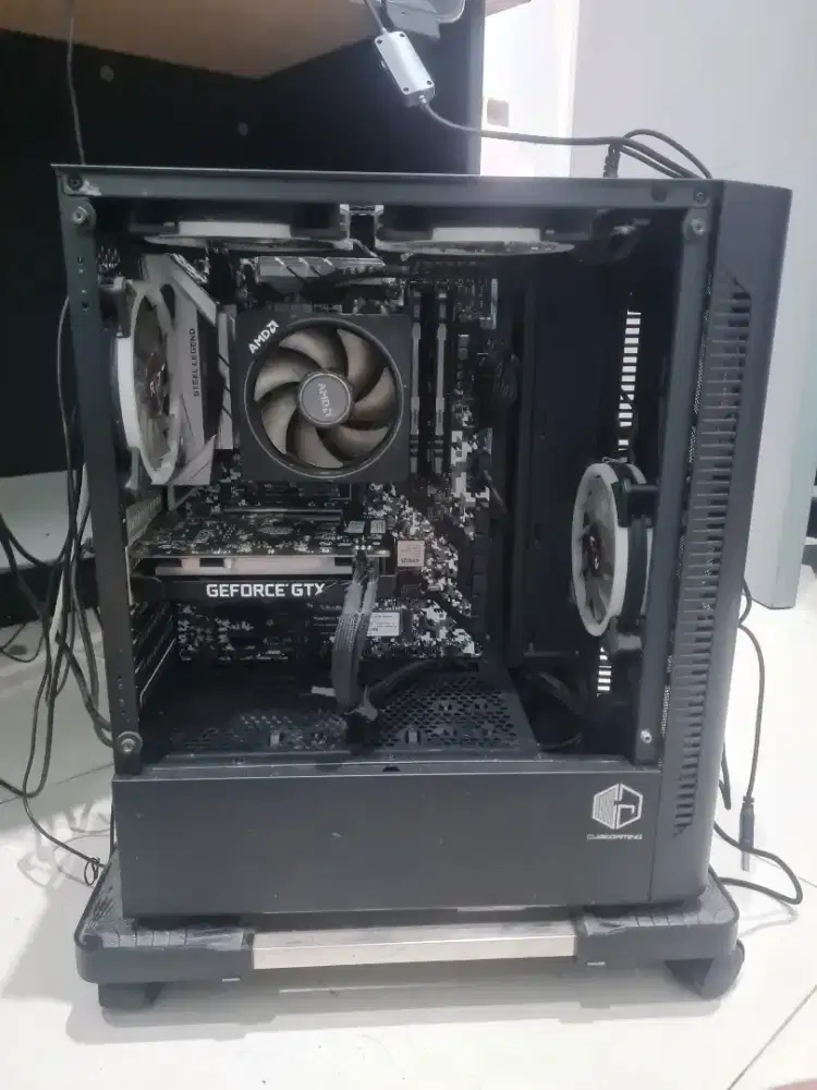 Dijual PC + monitor