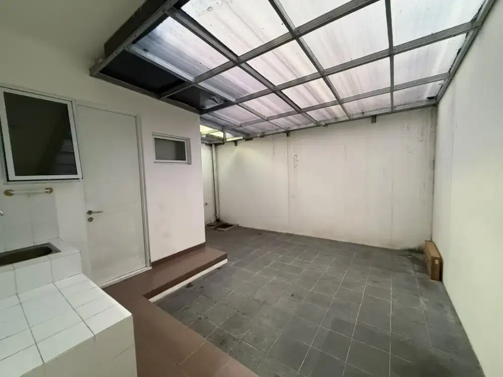 Disewakan Rumah 2 Lantai Siap Huni Cluster Laseine Jakarta Garden City Cakung, Harga Terjangkau! (007)