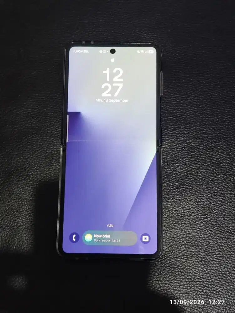 Samsung ZFlip 7 lengkap dus masih garansi