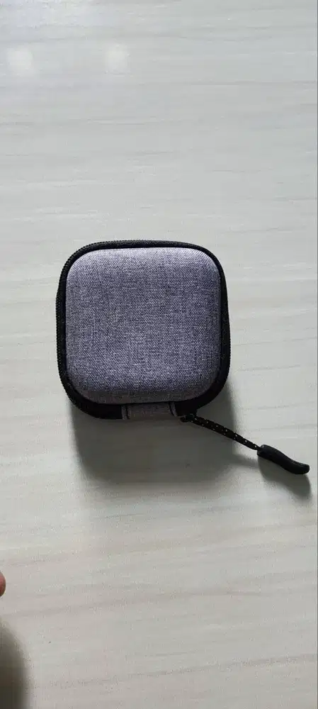 Pouch Tws atau headphone