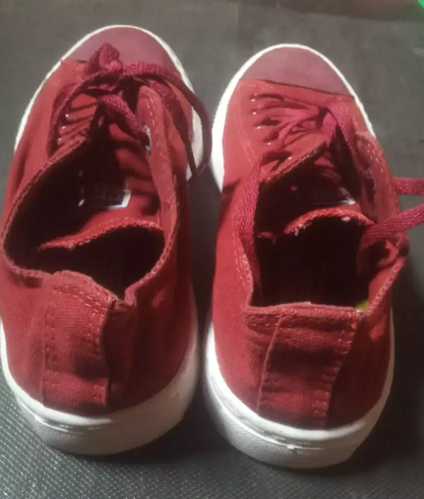 sepatu converse