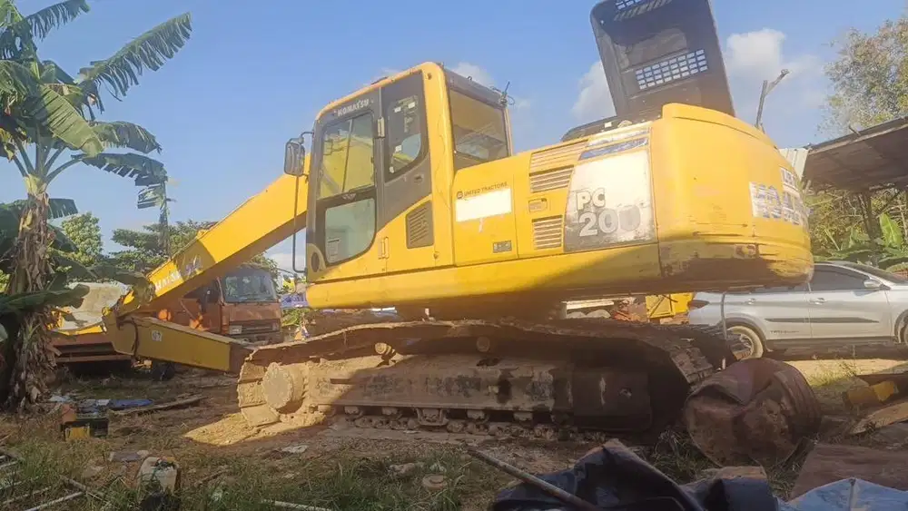 Excavator komatsu pc200-8MO long arm