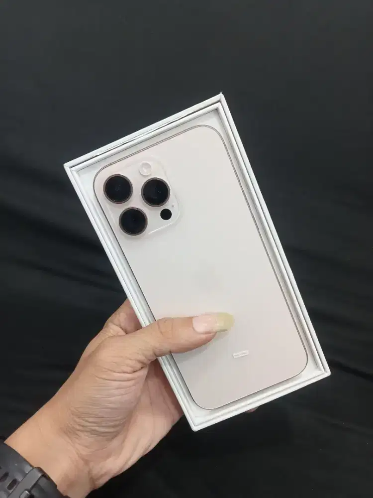iPhone 16 Pro Max 256GB garansi ibox