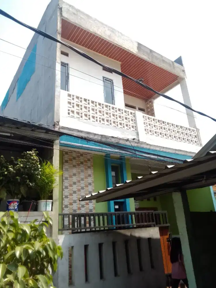 Disewakan rumah 2 lantai