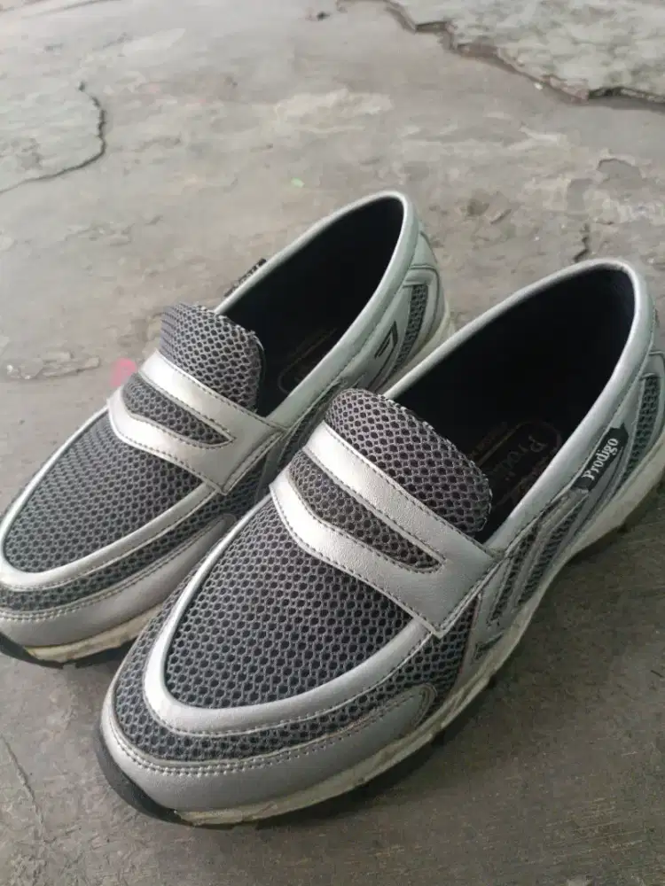 Sepatu Sneakers loafers Prodigo