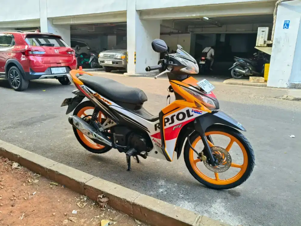 Honda Blade Repsol 125 PGM-FI Tahun 2014