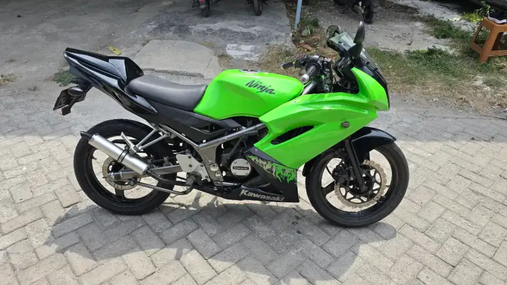 Dijual Kawasaki New Ninja 150 RR Tahun 2013