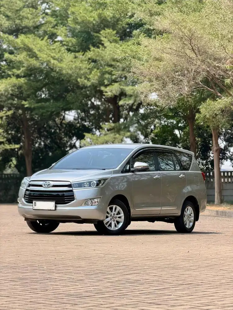 INNOVA REBORN 2.4 V DIESEL MATIC 2020 SILVER LOW KM