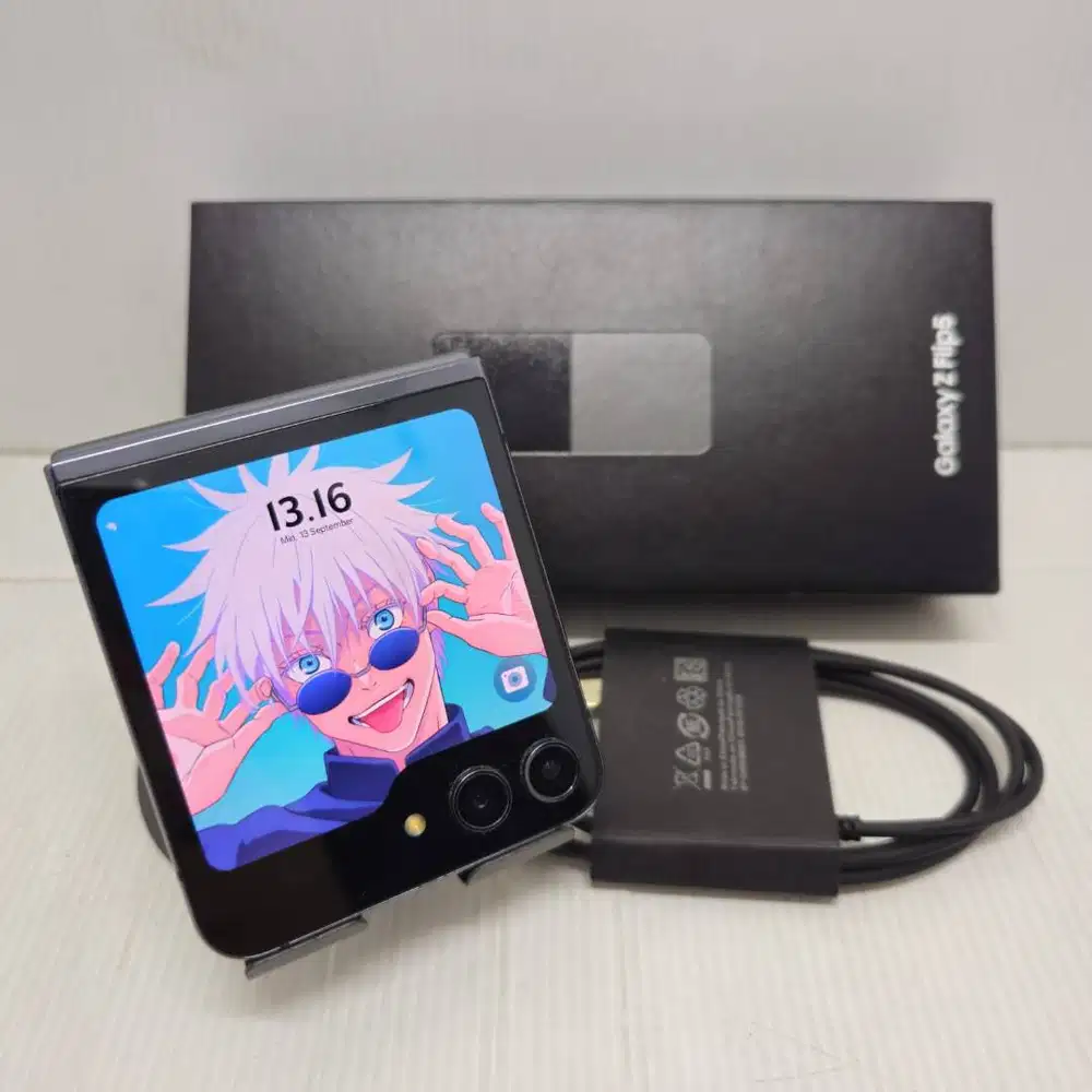 NO MINUS SAMSUNG GALAXY Z FLIP 5 8/256 GRAPHITE FULLSET SEIN