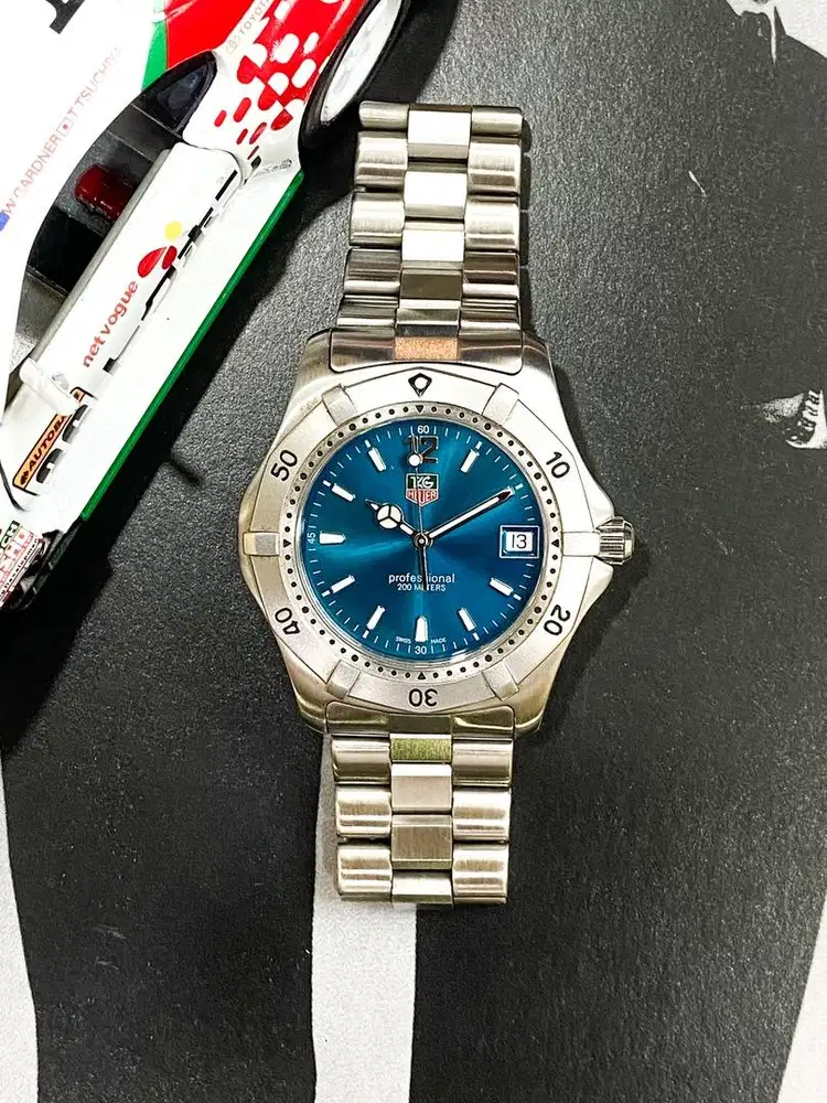 TAG Heuer Professional 2000